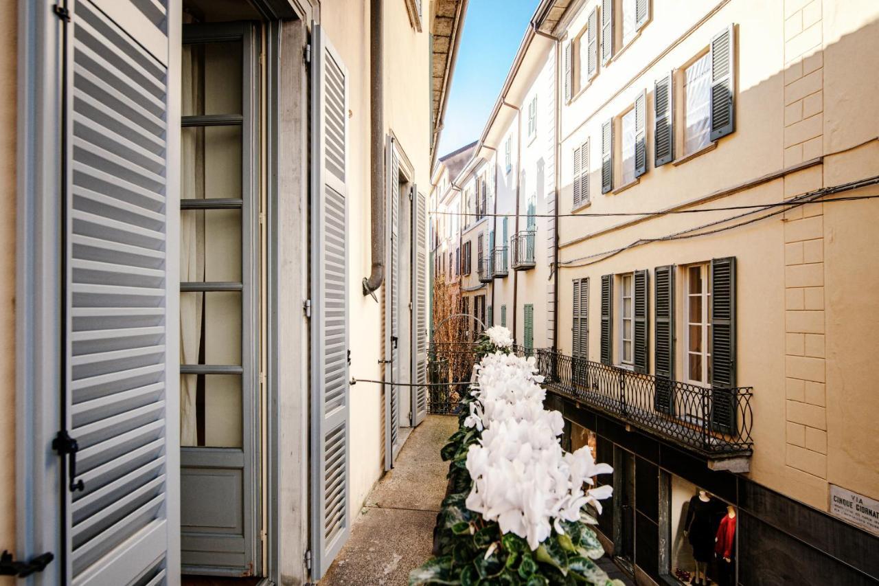 Апартаменти La Finestra Sul Duomo - The House Of Travelers Комо Екстер'єр фото