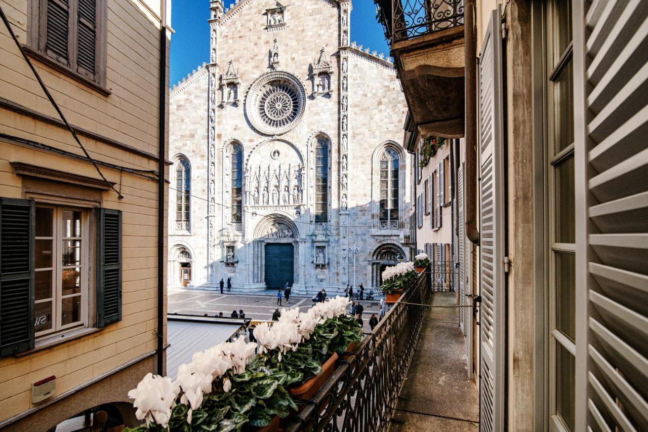 Апартаменти La Finestra Sul Duomo - The House Of Travelers Комо Екстер'єр фото